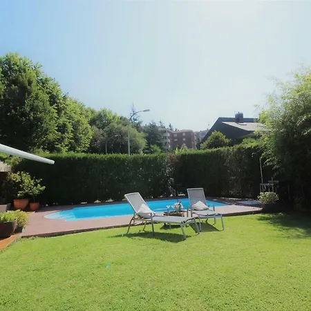 Bonita Pareada Con Piscina Privada * San Sebastián