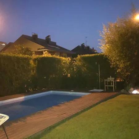 Bonita Pareada Con Piscina Privada